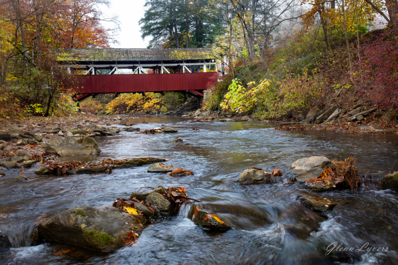 Shaffers-Covered-Bridge-in-Autumn